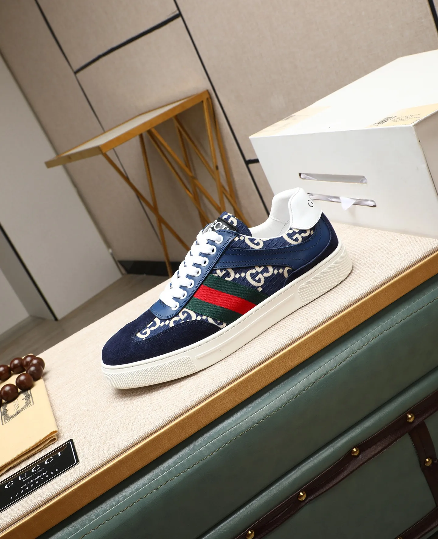 Men's men's shoes 💰440 GUCCI🔍🔍The latest model is on sale at the same time at the counter. Original calfskin imported from Italy, genuine leather lining, (high-end, noble, and classy) with exquisite workmanship. Sole: Original sole provided by the original factory, ⚠Exclusive double-layer movable molded sole super comfortable⚠, real shot 🎬The real thing is better🔍🔍"High quality·Follow the order" Code number 38-44